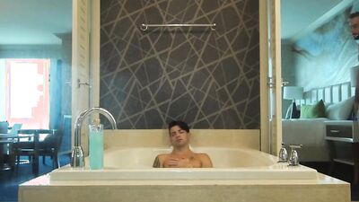 Casey Everett & Mason Lear are having steamy sex in the bathroom