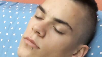 Blonde twink goes down on his boyfriend to polish his pecker