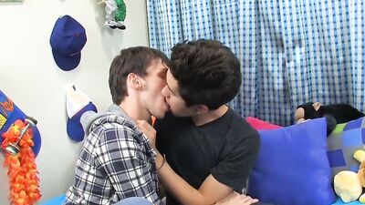 Experienced Alex Todd Slowly Fucks his Lover Jason Alcok