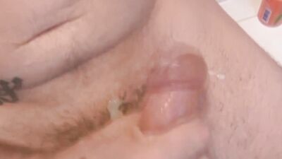 Amateur bloke is masturbating while shoving a dildo into his ass