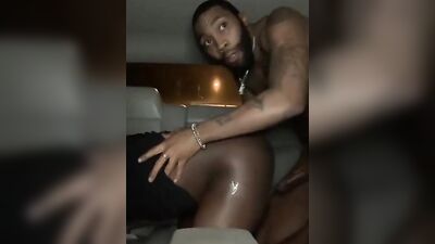 Amateur black dudes are barebacking in front of the camera