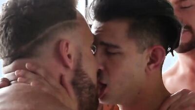Josh Moore, Logan Moore & Ricky Roman shag in 3some