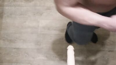 Horny bodybuilder sucking and fucking with big dildo dreaming of a real cock