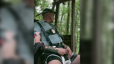 KRACHBUA wanks in Lederhosen.