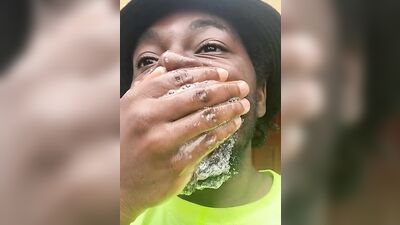 Kinky black dude makes a sloppy mess out of his cute face