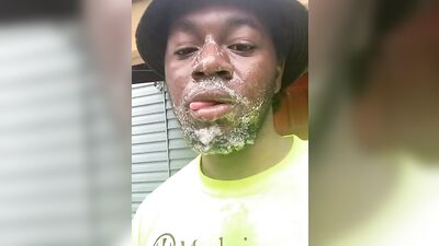 Kinky black dude makes a sloppy mess out of his cute face