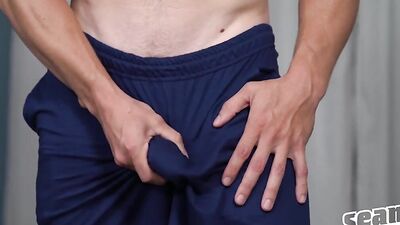 Fit young dude with sexy muscles strips and jerks off