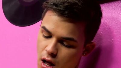 Adorable twink fucks his boyfriend after they blow each other