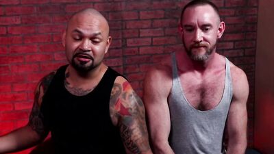 Experienced bears with hairy bodies and tattoos fuck after oral