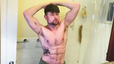 Handsome stud shows his muscles off before hardcore gay fucking
