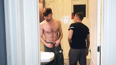 Handsome stud shows his muscles off before hardcore gay fucking
