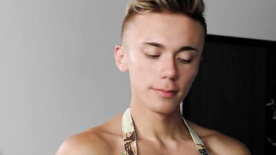 Cute twink in an apron sucks two handsome studs off