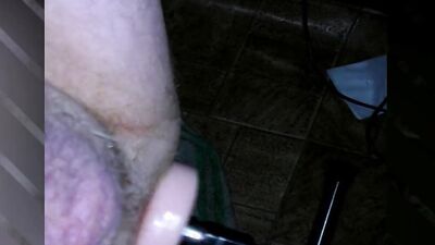 Perverted amateur lubes his asshole to take a big dildo
