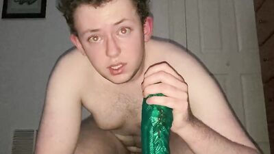 Nerdy and hairy amateur shoves multiple dildos in his ass
