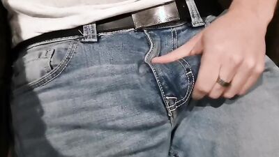 Amateur stud tries a new sex toy out and cums