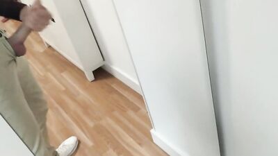 Amateur guy in an attractive outfit jerks off in front of a mirror