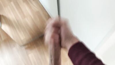 Amateur guy in an attractive outfit jerks off in front of a mirror
