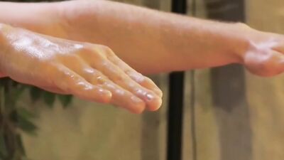 Athletic stud gives twink an oil massage and fingers his ass