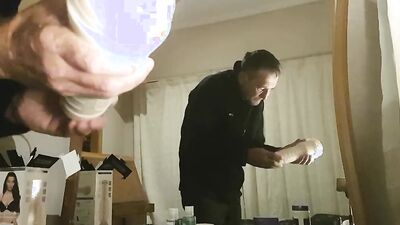How to use a Fleshlight – showing you and cumming