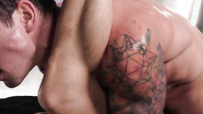 Inked jock spreads his legs for rimming and anal drilling