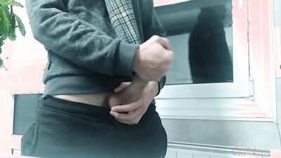 Big Cock Guy With His Scarf, He Is Cold And He Jerks Off And Cums To Get Warm