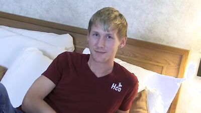 Cute twink Hayden Chandler masturbates and anal plays solo