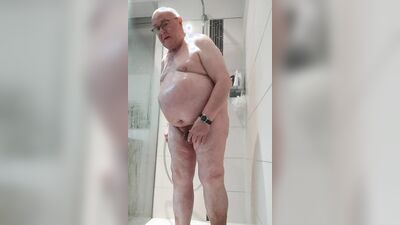 Intense showering – full body view