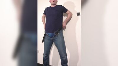 Kudoslong strips and wanks in and out of his underpants