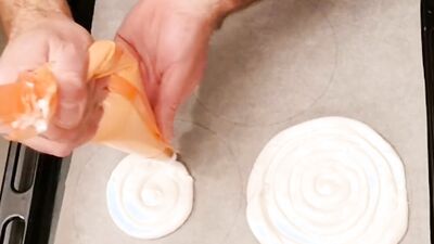 The last sperm collection and prepares the new meringues!