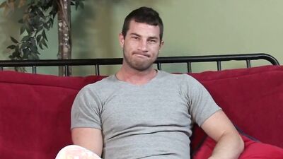 Buff hunk jerks off before another guy joins for blowjobs