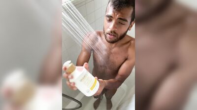 SHOWER SEXY NUDIST ROCK MERCURY SCRUBS PORNSTAR ASS RINSING OFF THICK PUBES AND GIANT COCK