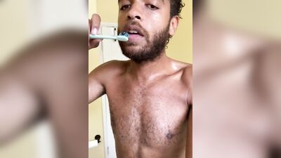 SHOWER SEXY NUDIST ROCK MERCURY SCRUBS PORNSTAR ASS RINSING OFF THICK PUBES AND GIANT COCK