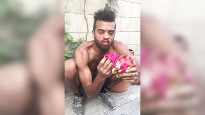 Eating Red Dragon Fruit ! - Rock Mercury