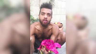 Eating Red Dragon Fruit ! - Rock Mercury