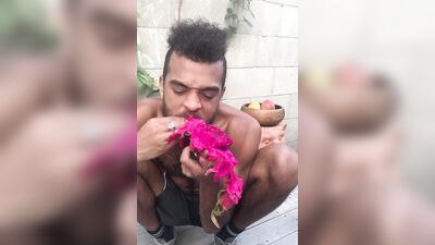 Eating Red Dragon Fruit ! - Rock Mercury