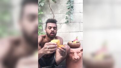 Eating a kiwano melon - Rock Mercury