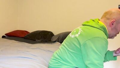 Amateur bear's ass is drilled by his neighbor's hard dick