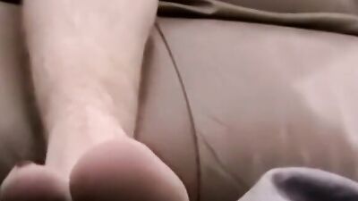 Amateur dude gets horny watching gay porn so he masturbates