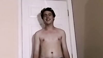 Amateur dude gets horny watching gay porn so he masturbates