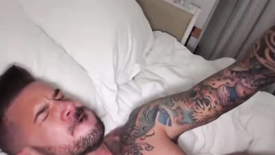 Bryan Knight and his gym buddy in raw gay sex action