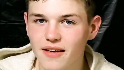 Jeremiah Johnson sucks his own cock in his solo video