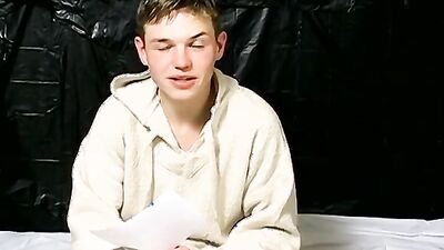 Jeremiah Johnson sucks his own cock in his solo video