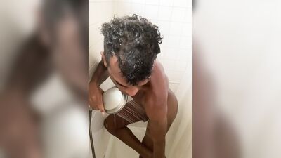 SHOWER CAM WITH PORNSTAR ROCK MERCURY SEXY EXHIBITIONIST SOAPS UP FOR A FRESH BALLS OIL UP SESSION