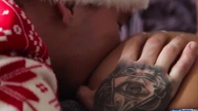 twink got his Christmas dick