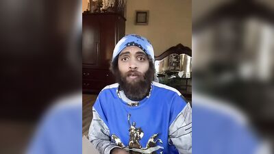 Rock Mercury is chatting with his fans on live webcam show