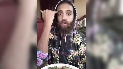 Hot dude eats spicy food and does an interesting review