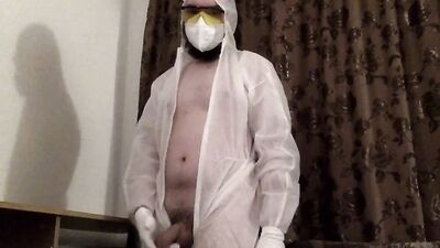 Amateur masked dude is stroking his prick during the lockdown
