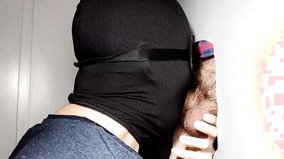 Another dairy male comes to Gloryhole, cum in his mouth very dense and delicious.