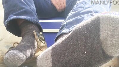 I wore the same socks for 5 days here’s what happened - 5 days of sock goodness - Day 1 - Manlyfoot