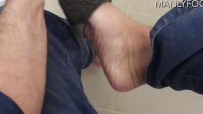 I wore the same socks for 5 days here’s what happened - 5 days of sock goodness - Day 1 - Manlyfoot